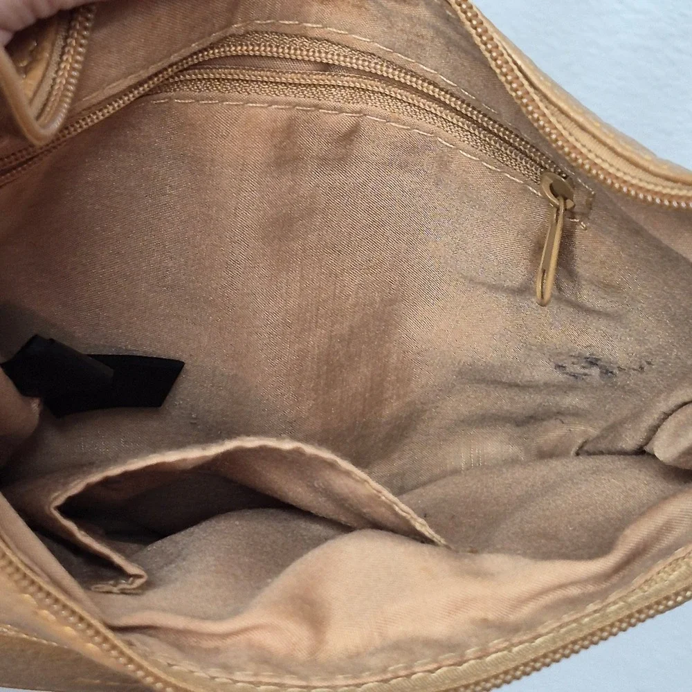 Stone Mountain Tan Pebble Leather Crossbody‎ Bag Small Multi Pocket Purse Hobo
